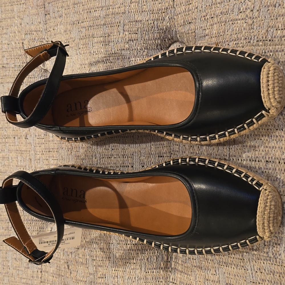A.N.A BRAND WOMEN'S BLACK & TAN SUMMER SHOES WITH ADJUSTABLE ANKLE STRAP SIZE 6